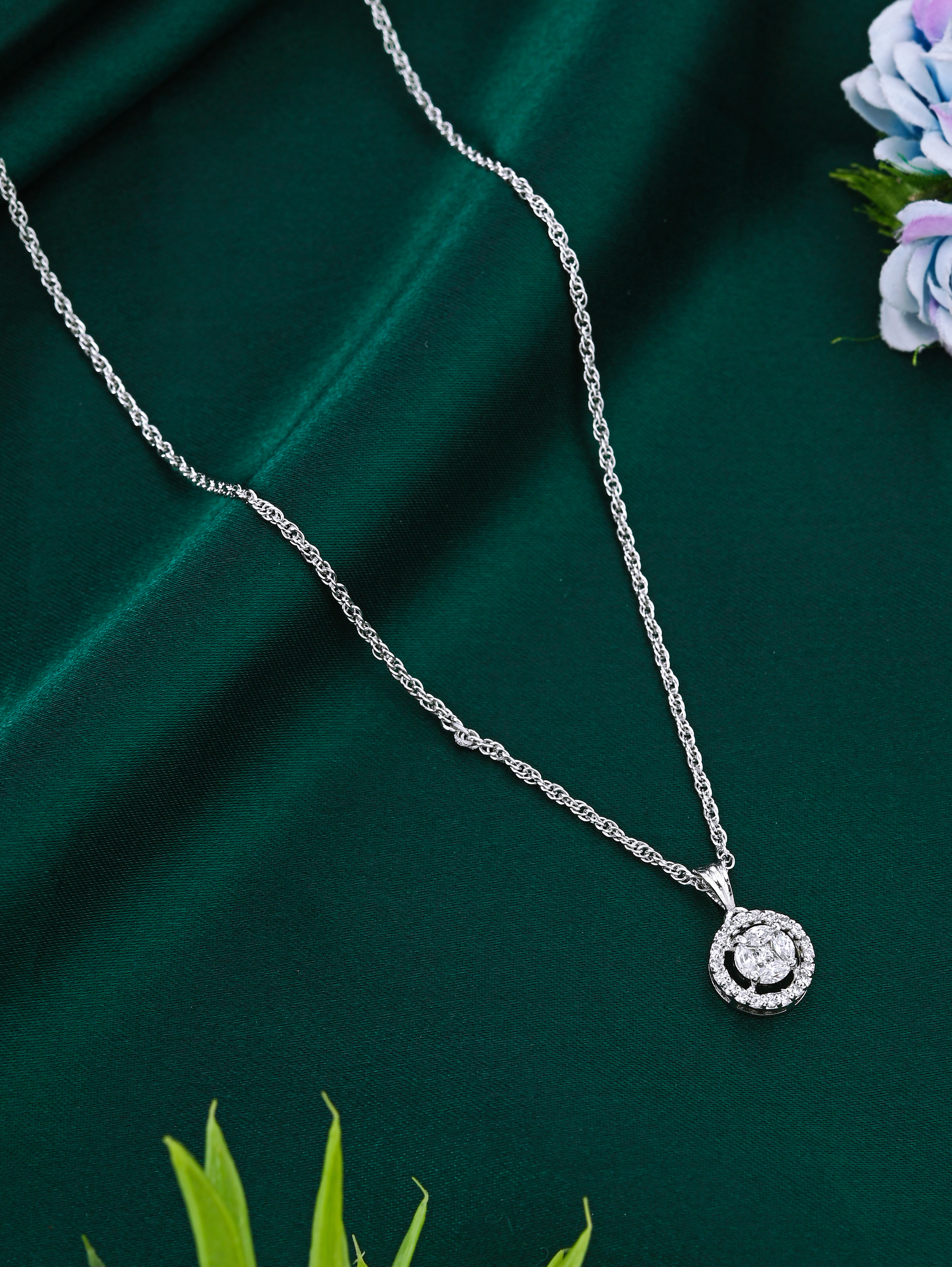 Shri Modi Jewellers - Silver Oval Accent Pendant